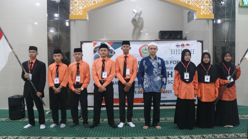 Pelepasan Duta Santri NURUL HAYAH 4 untuk Program Pertukaran Santri Internasional ke Thailand